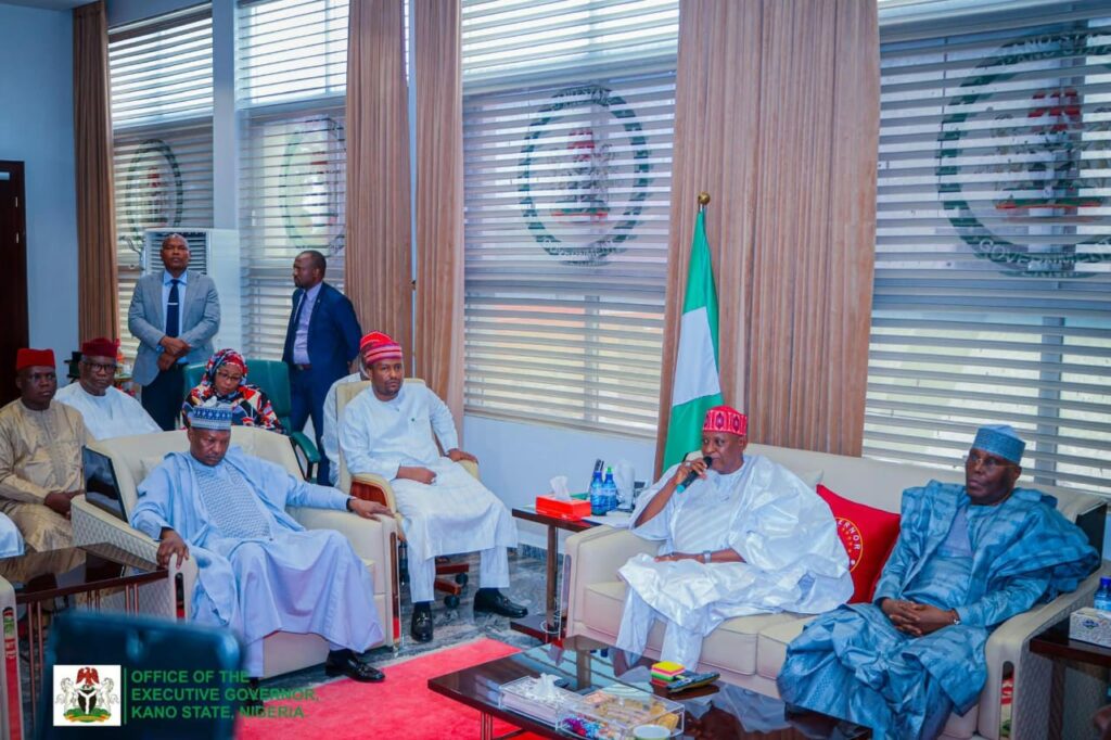 Atiku Visits Kano To Mourn Death Of Dantata